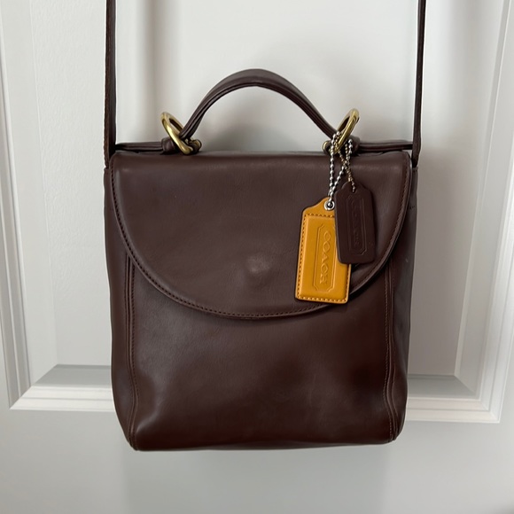Coach Handbags - EUC Vintage Coach Crossbody